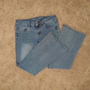 American Eagle Flare Jeans 10 Short